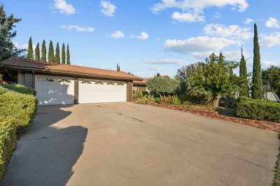 15574 Sorbonne St, Sylmar CA 91342