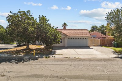 43748 Rialto Dr, Lancaster, CA 93535 | Similar Property Thumbnail