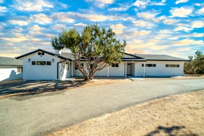 7587 3rd Avenue, Hesperia, CA 92345 | Similar Property Thumbnail