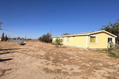1232 Backus Rd, Mojave CA 93501