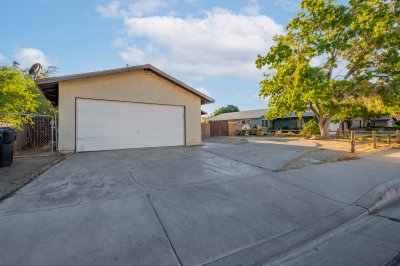 45007 Logue Ct, Lancaster CA 93535