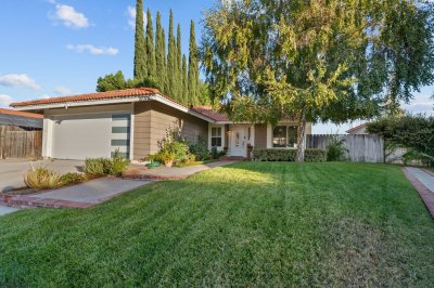 27712 Stowe Ln, Castaic CA 91384