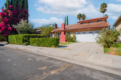 18247 Sylvan St, Tarzana CA 91335