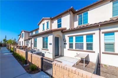 15901 Stresa Ln Unit 2, Fontana CA 92336