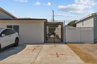 8445 Colbath Avenue, Panorama City CA 91402