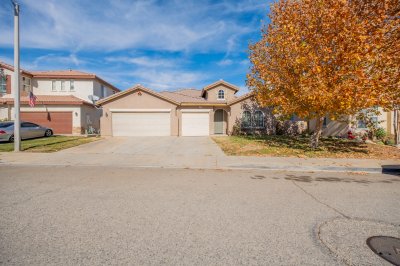 4307 Club Vista Drive, Palmdale CA 93551