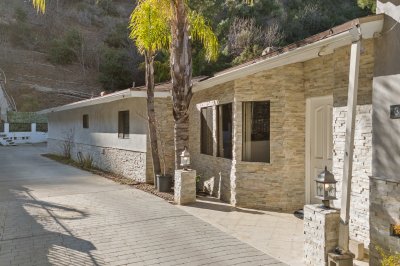 3277 Longridge Terrace, Sherman Oaks, CA 91423 | Similar Property Thumbnail