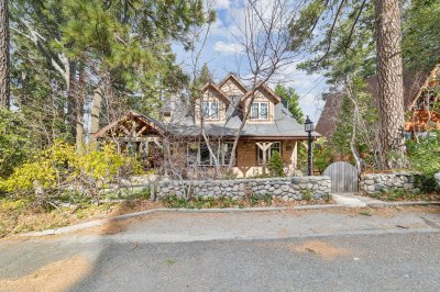 24848 Matterhorn Court, Crestline CA 92325