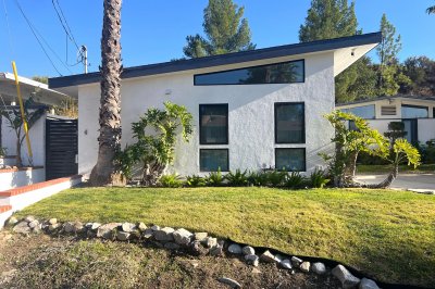 9446 Cordero Ave, Tujunga CA 91042